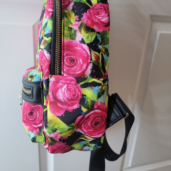 Juicy Couture - Picture 8 of 9